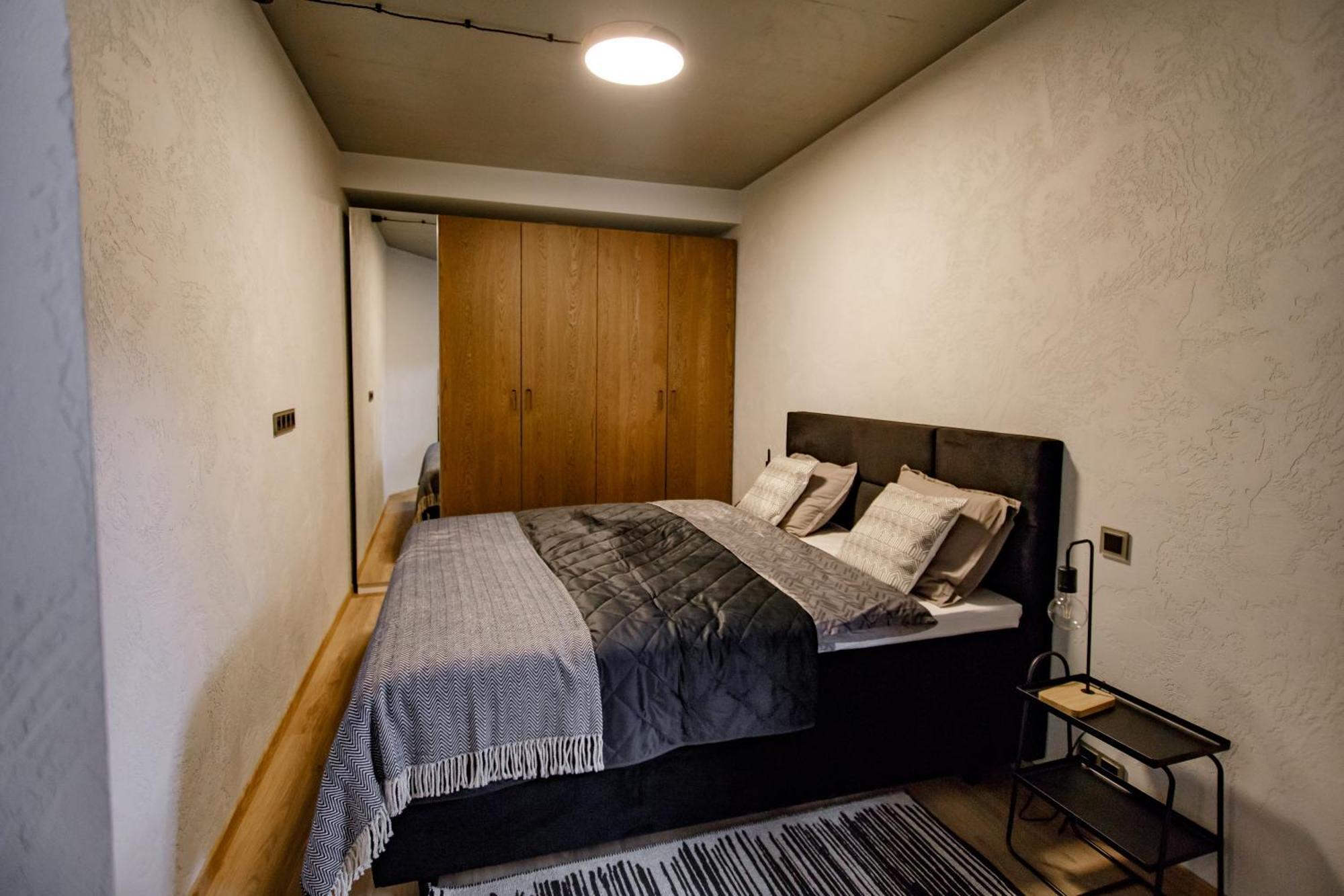 Hales Old Town Urban Apartments Vilnius Room photo